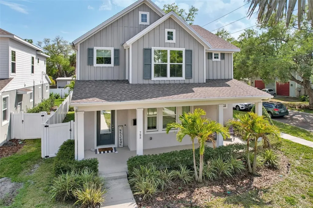 798 46th Avenue N St Petersburg FL 33703