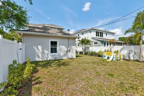 798 46th Avenue N St Petersburg FL 33703