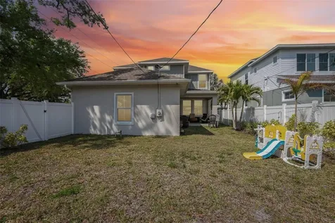 798 46th Avenue N St Petersburg FL 33703