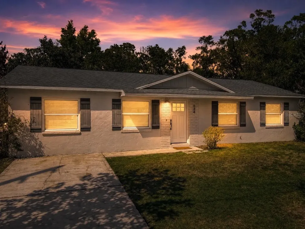624 W New York Avenue Lake Helen FL 32744