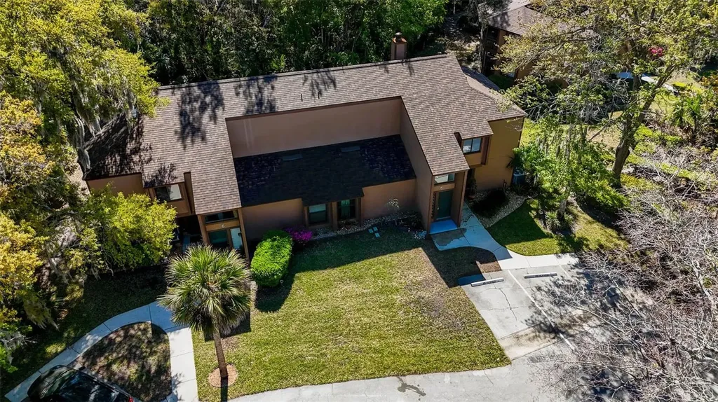 8 Oakmont Court Palm Coast FL 32137