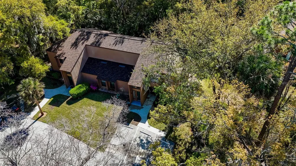 8 Oakmont Court Palm Coast FL 32137