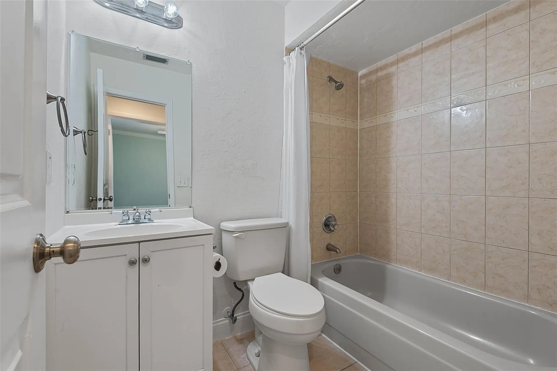 8 Oakmont Court Palm Coast FL 32137