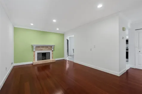 8 Oakmont Court Palm Coast FL 32137