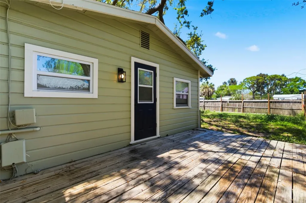 3241 Laurel Avenue Clearwater FL 33762