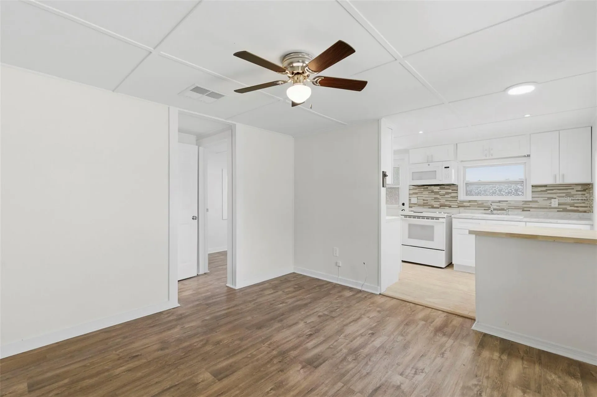 3241 Laurel Avenue Clearwater FL 33762