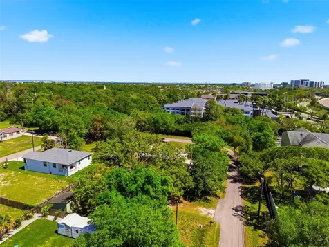 3241 Laurel Avenue Clearwater FL 33762