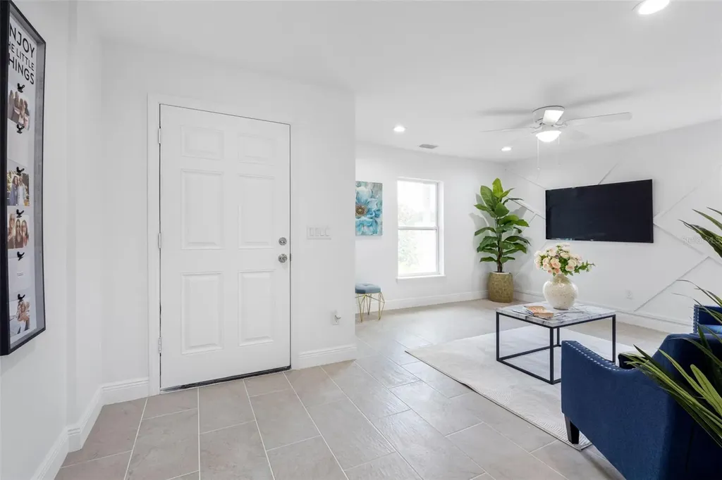 2405 E 23rd Avenue Tampa FL 33605