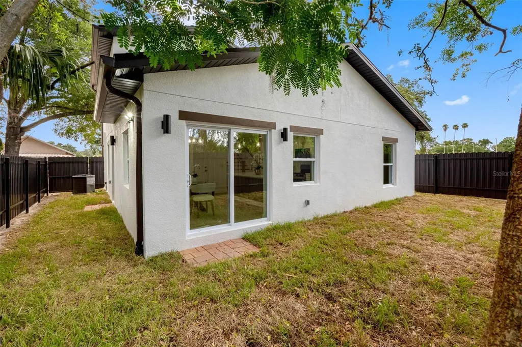 2405 E 23rd Avenue Tampa FL 33605