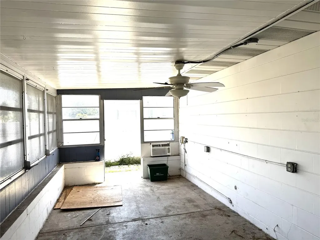 9167 108th Street Seminole FL 33772