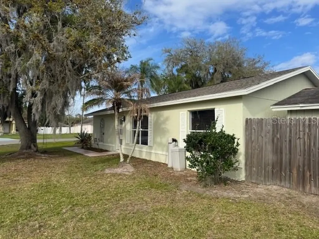 420 Albatross Court Kissimmee FL 34759