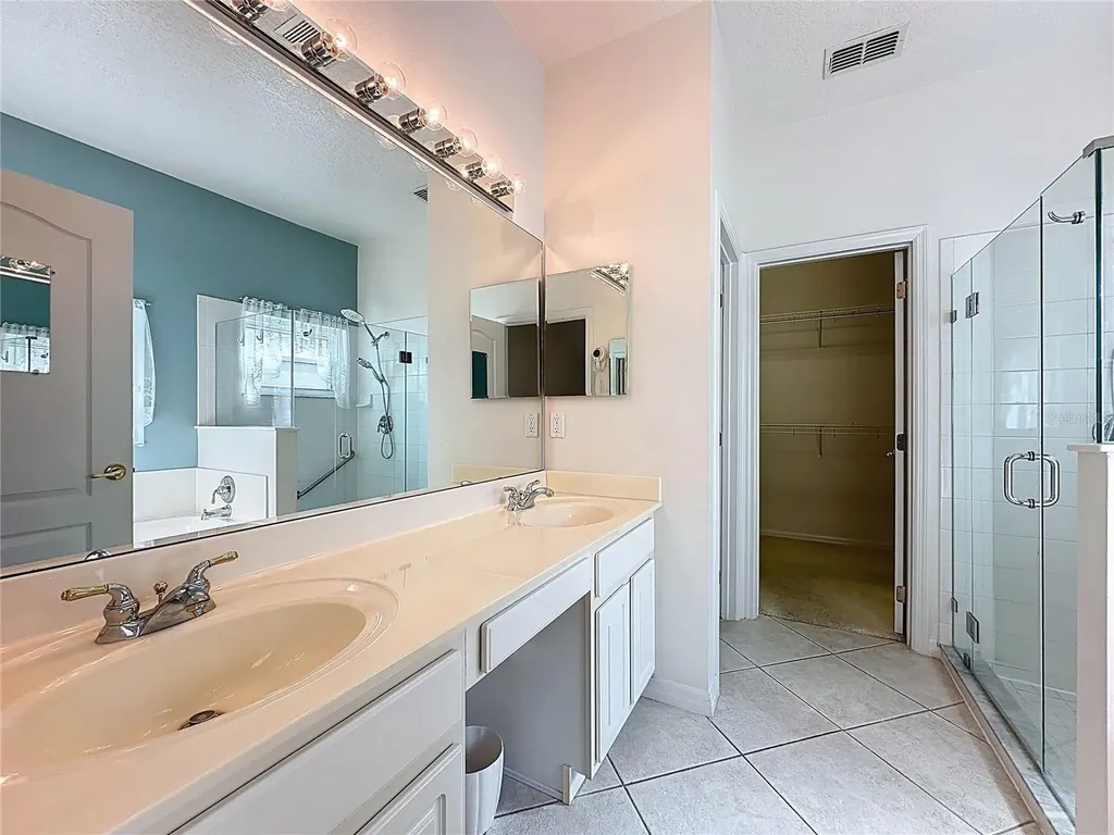 3828 Avon Court Clermont FL 34711