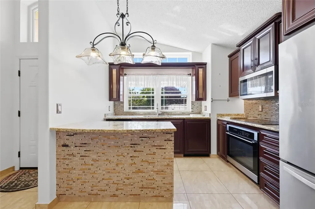 12315 Kenton Court Orlando FL 32837