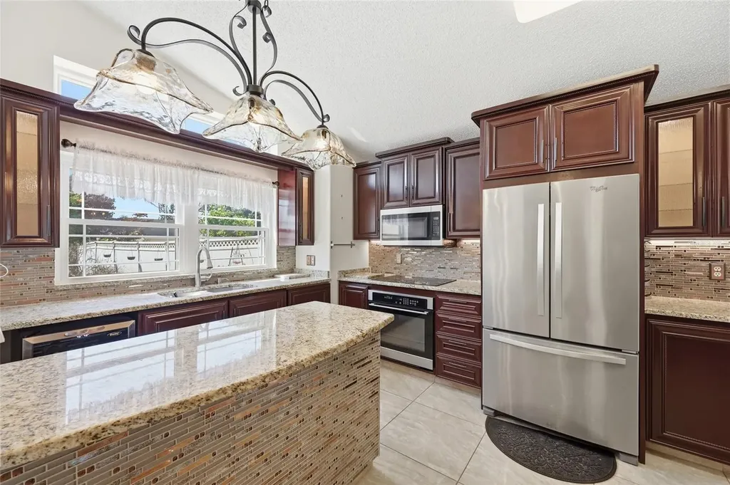 12315 Kenton Court Orlando FL 32837