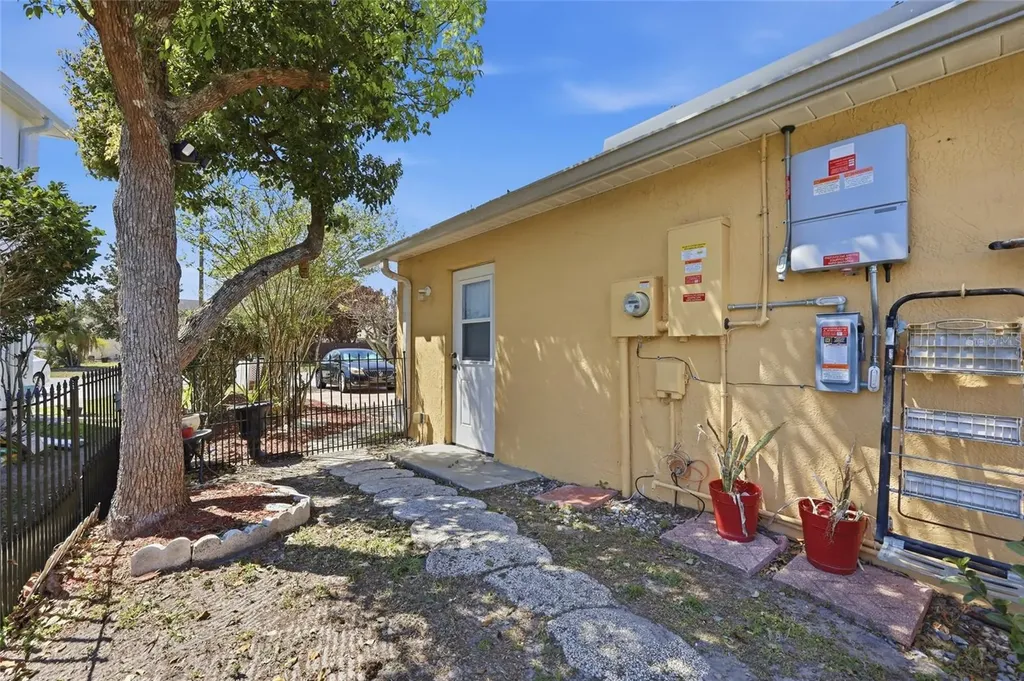 12315 Kenton Court Orlando FL 32837