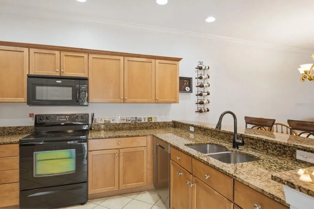 208 Valencia Circle St Petersburg FL 33716