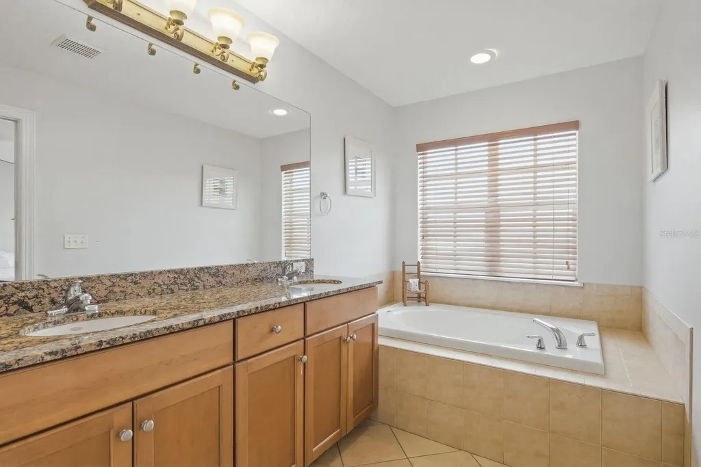 208 Valencia Circle St Petersburg FL 33716