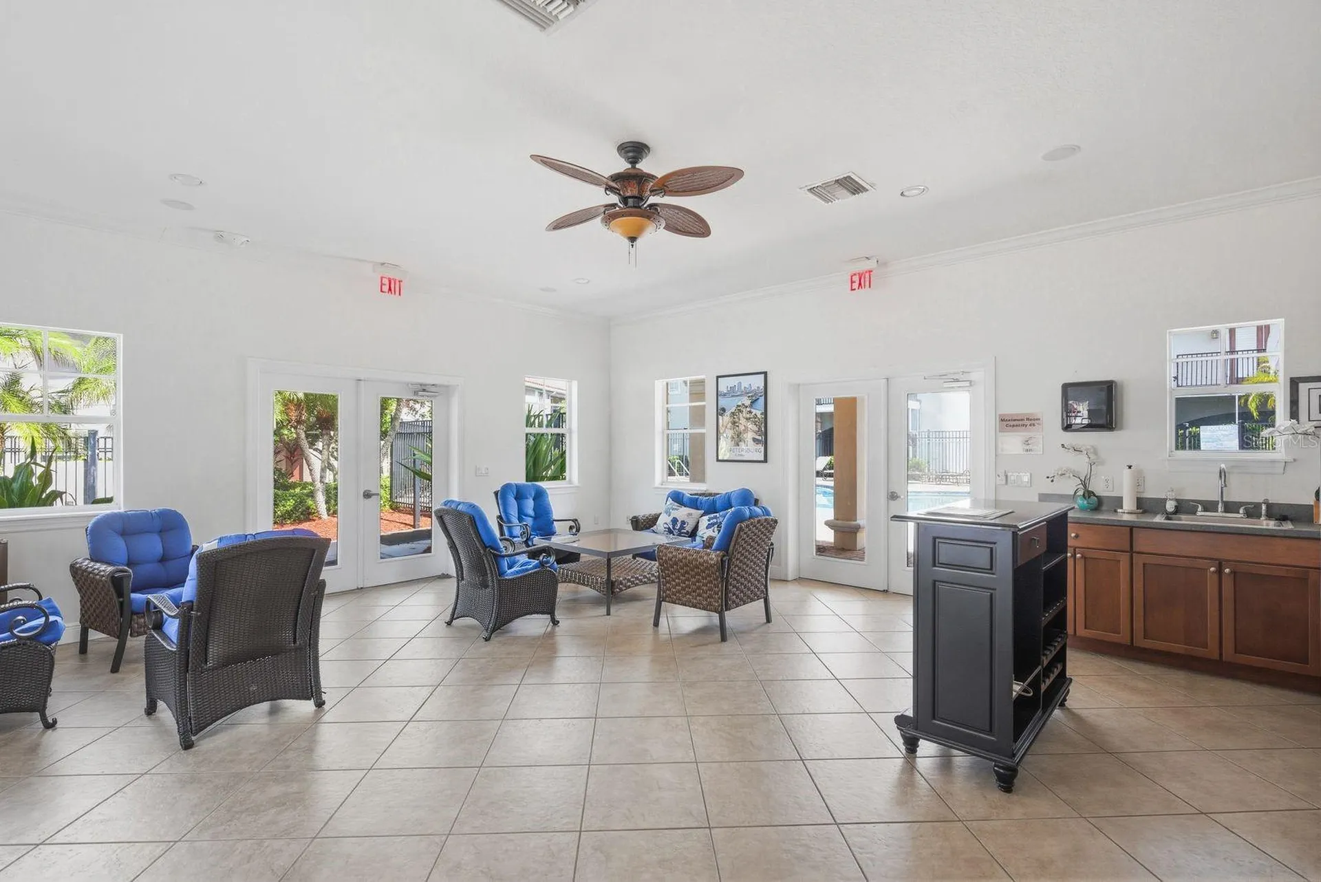 208 Valencia Circle St Petersburg FL 33716