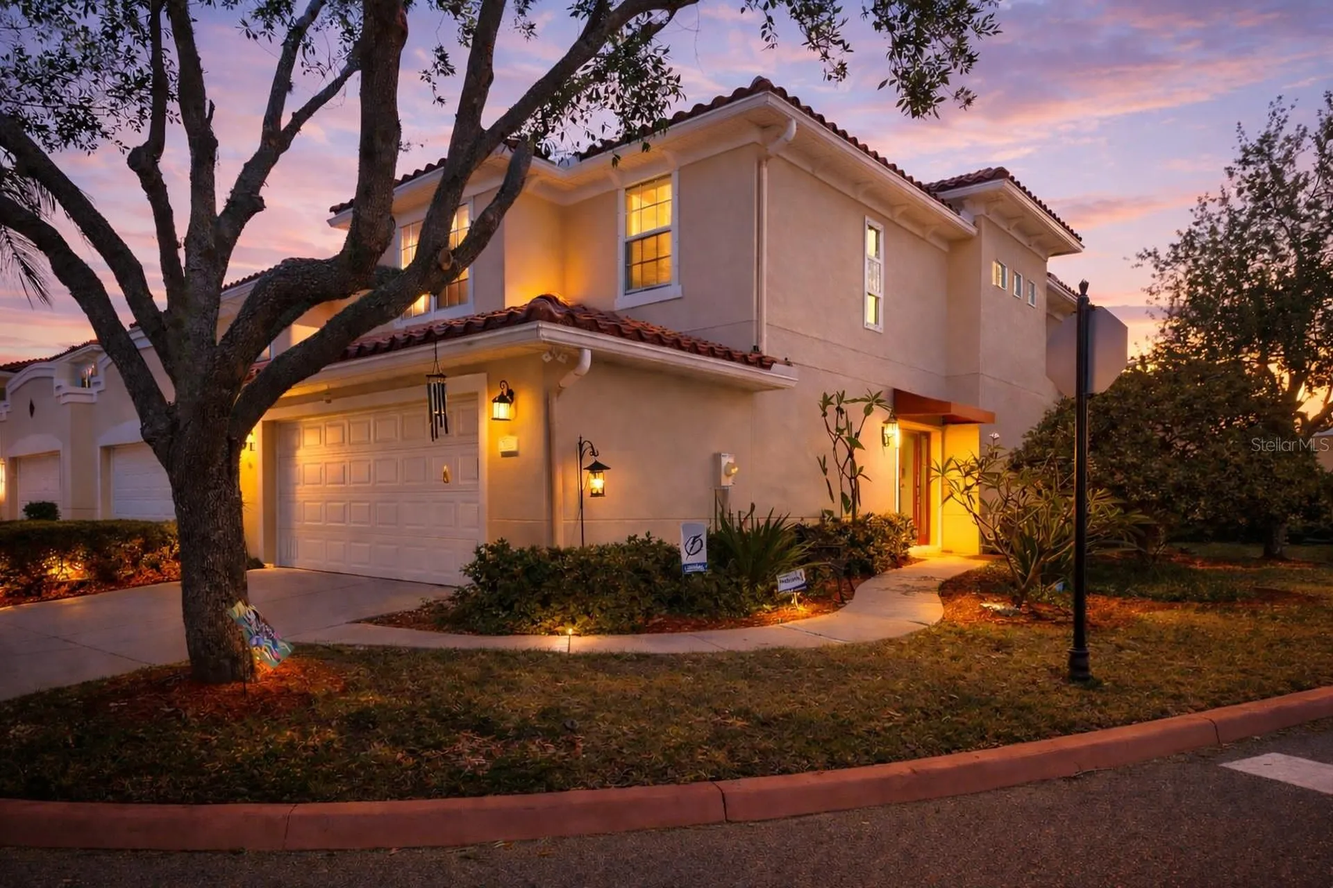 208 Valencia Circle St Petersburg FL 33716