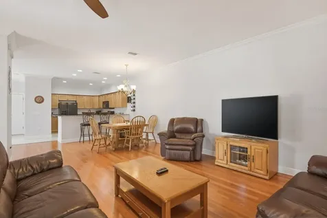 208 Valencia Circle St Petersburg FL 33716