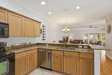 208 Valencia Circle St Petersburg FL 33716