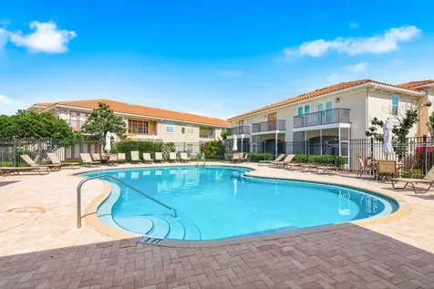 208 Valencia Circle St Petersburg FL 33716