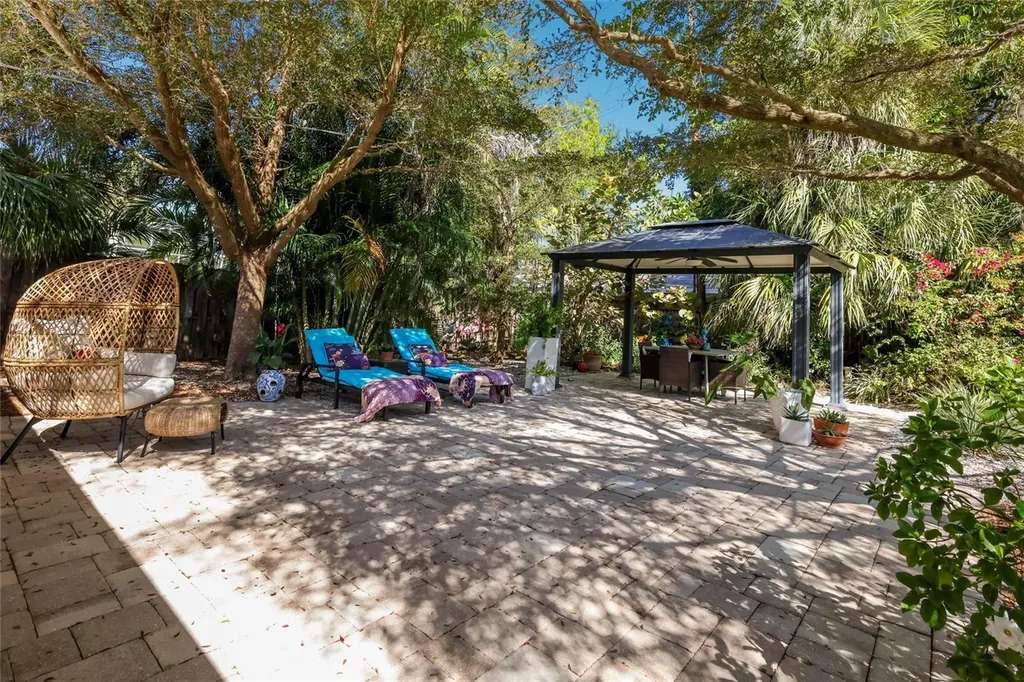 455 S Shore Drive Sarasota FL 34234