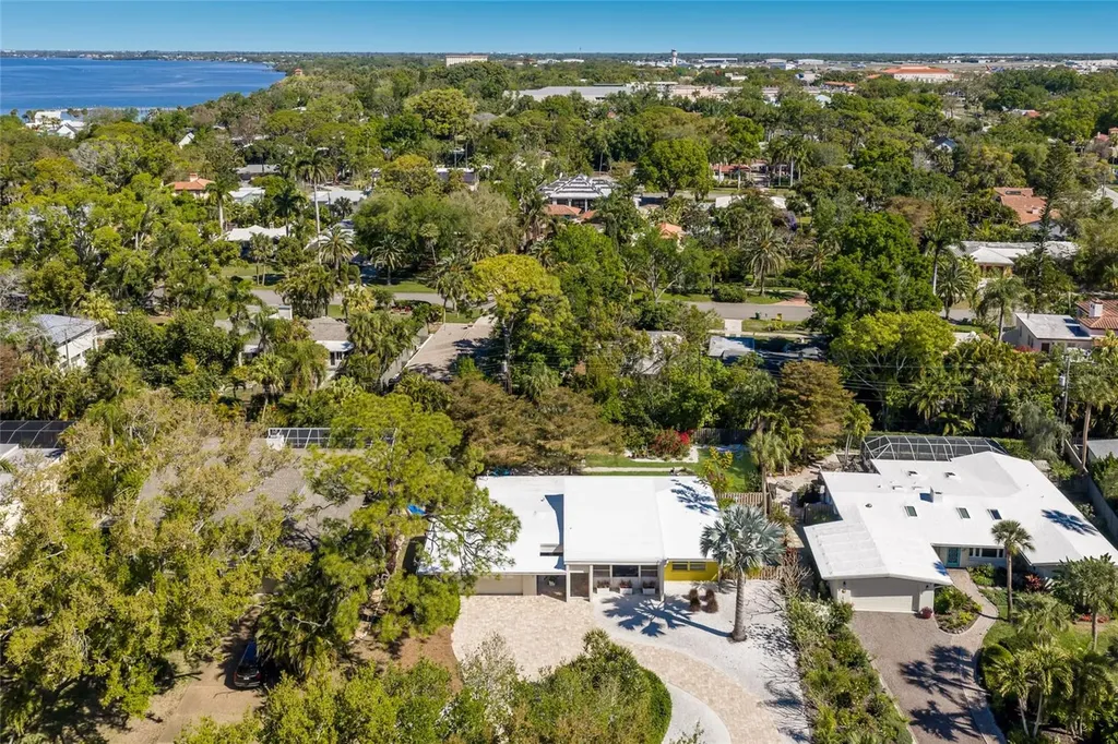 455 S Shore Drive Sarasota FL 34234