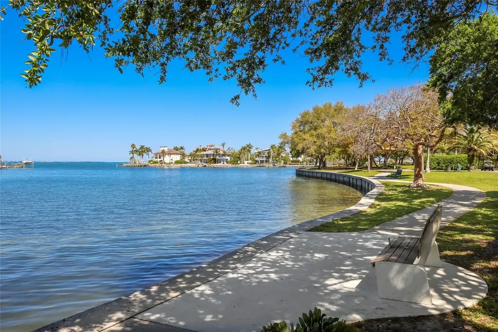 455 S Shore Drive Sarasota FL 34234