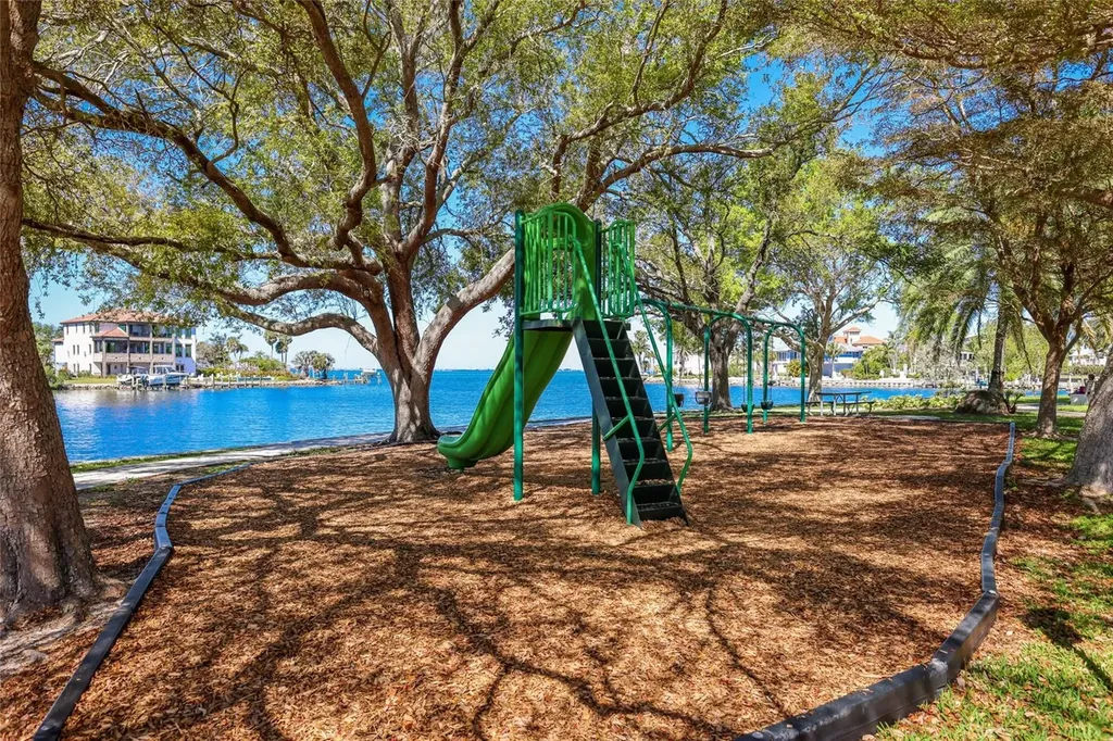 455 S Shore Drive Sarasota FL 34234