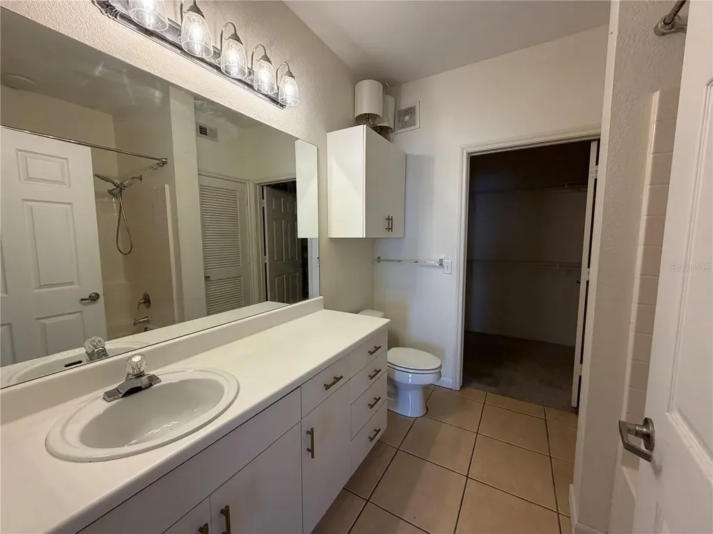 860 N Orange Avenue Orlando FL 32801