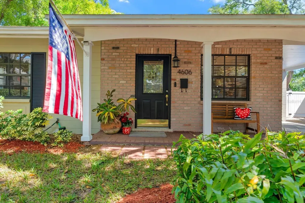 4606 S Esperanza Avenue Tampa FL 33611