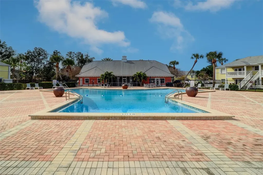 204 Pompano Drive SE St Petersburg FL 33705