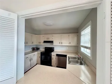204 Pompano Drive SE St Petersburg FL 33705