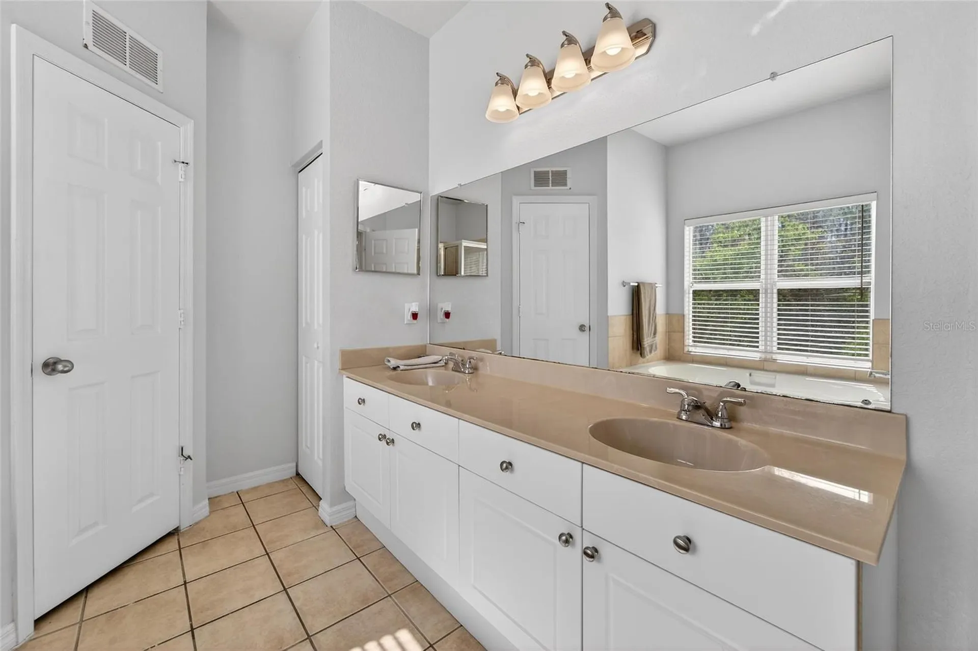 10849 Dragonwood Drive Tampa FL 33647