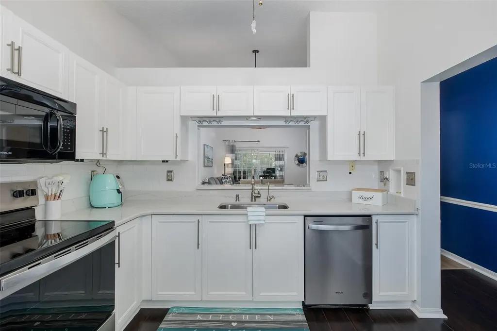 2155 Elm Street Dunedin FL 34698