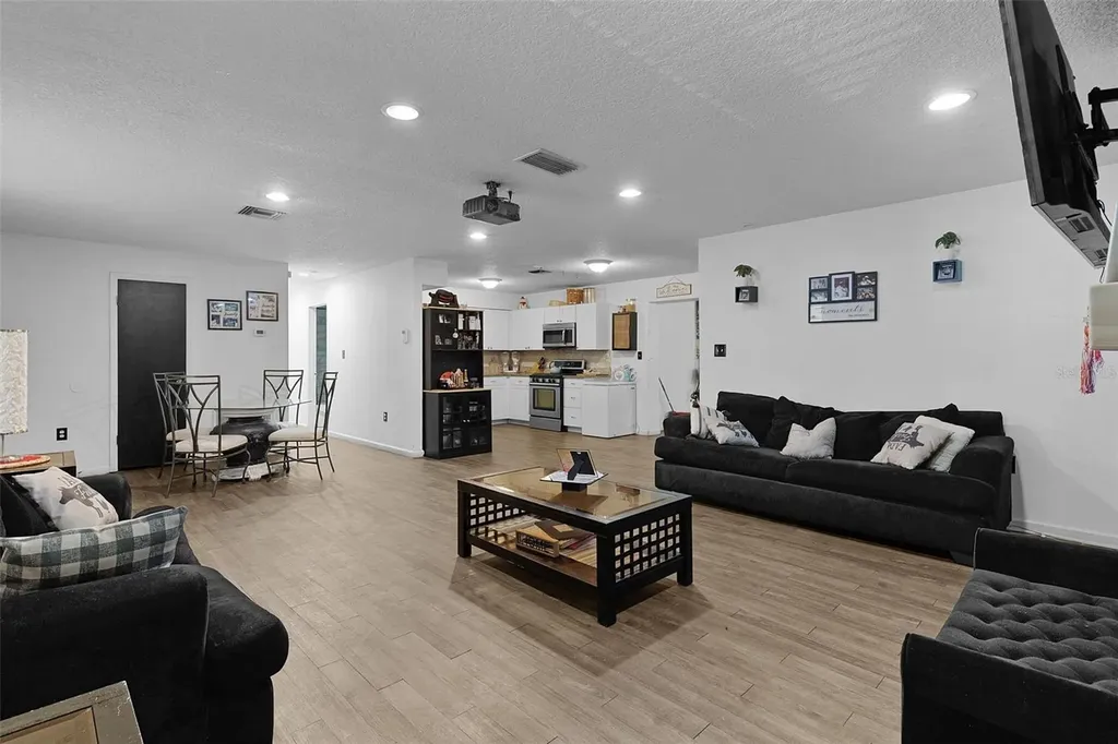 1124 E Grant Avenue Mount Dora FL 32757