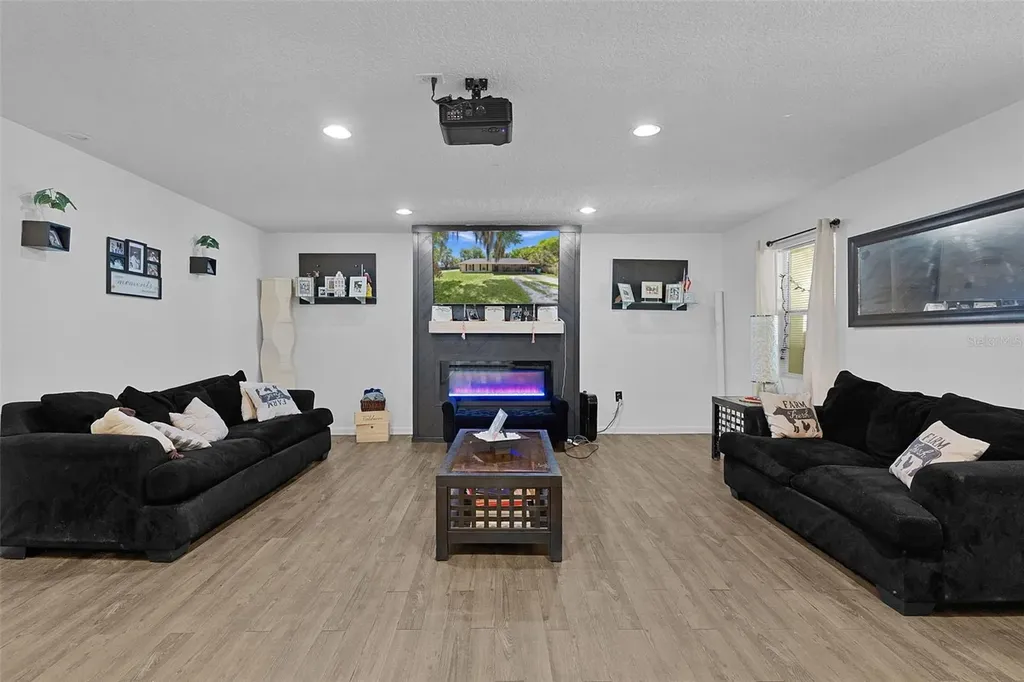1124 E Grant Avenue Mount Dora FL 32757