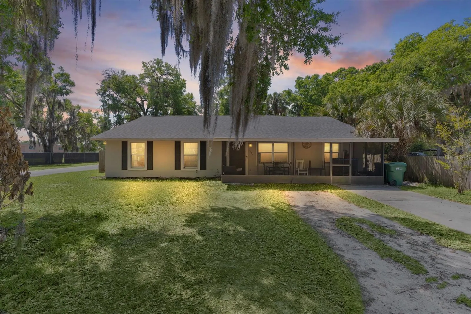 1124 E Grant Avenue Mount Dora FL 32757