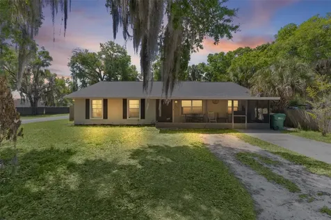 1124 E Grant Avenue Mount Dora FL 32757