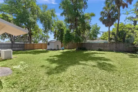 1124 E Grant Avenue Mount Dora FL 32757