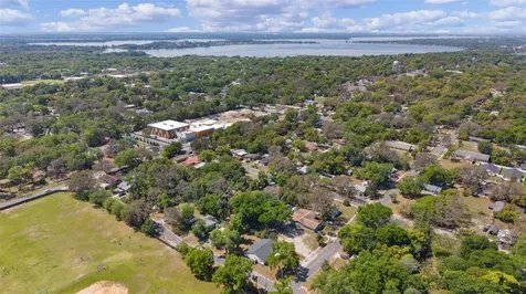 1124 E Grant Avenue Mount Dora FL 32757