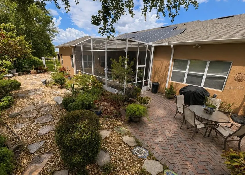 184 Crepe Myrtle Drive Groveland FL 34736