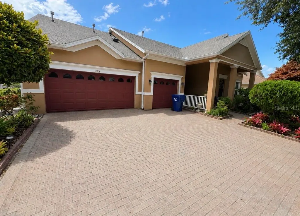184 Crepe Myrtle Drive Groveland FL 34736