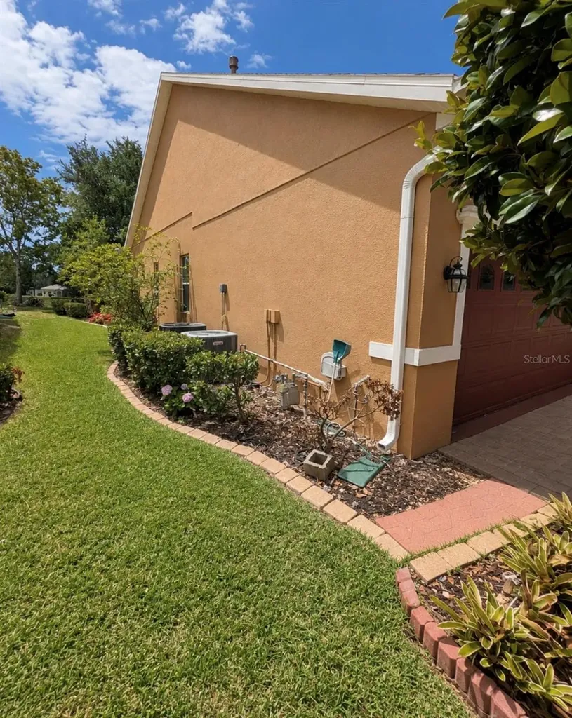 184 Crepe Myrtle Drive Groveland FL 34736