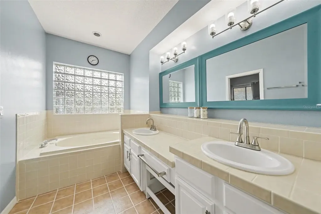 9207 Rockrose Drive Tampa FL 33647