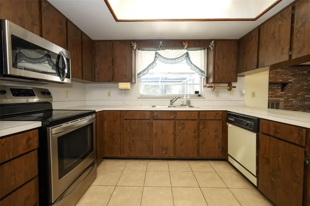 504 Ridgewood Street Altamonte Springs FL 32701