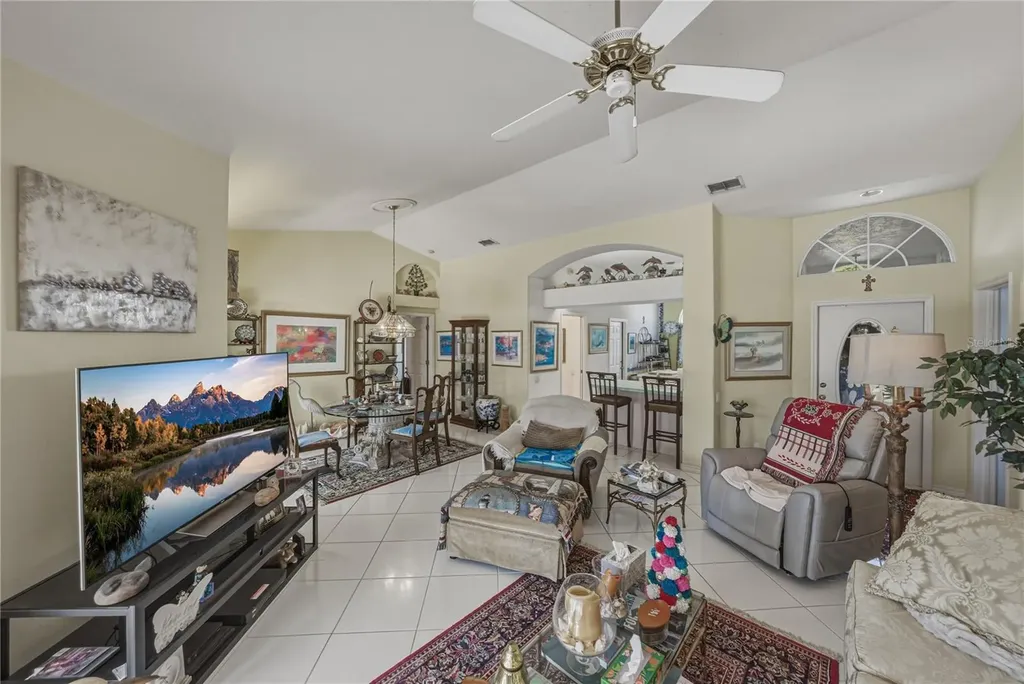 4336 Winding Oaks Circle Mulberry FL 33860