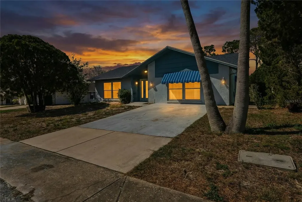 4251 Woodfield Avenue Holiday FL 34691