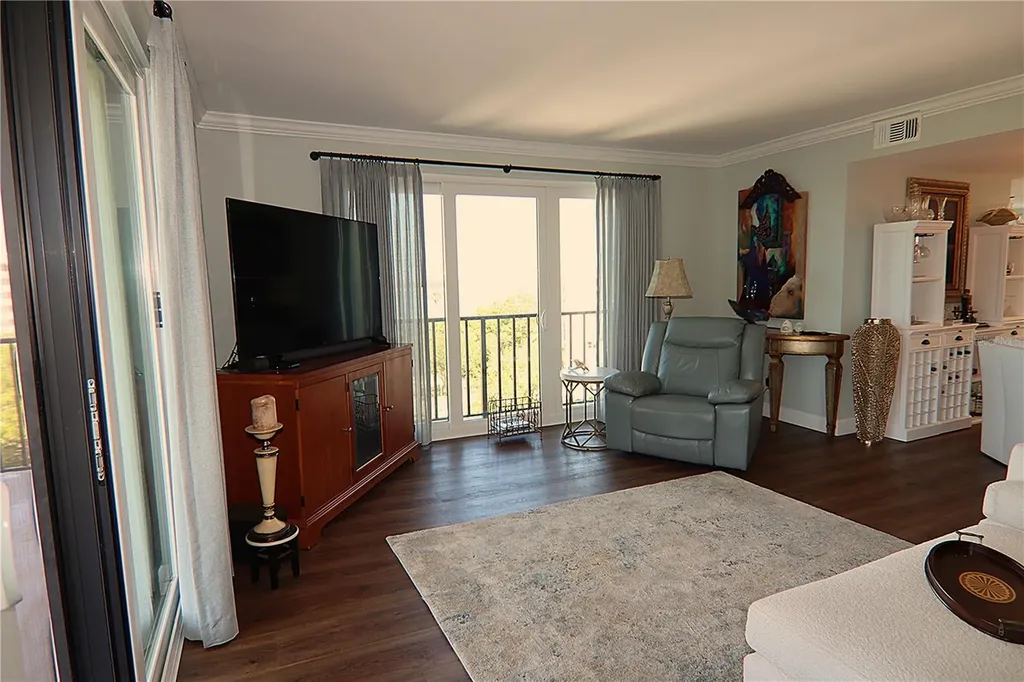 150 Belleview Boulevard Belleair FL 33756